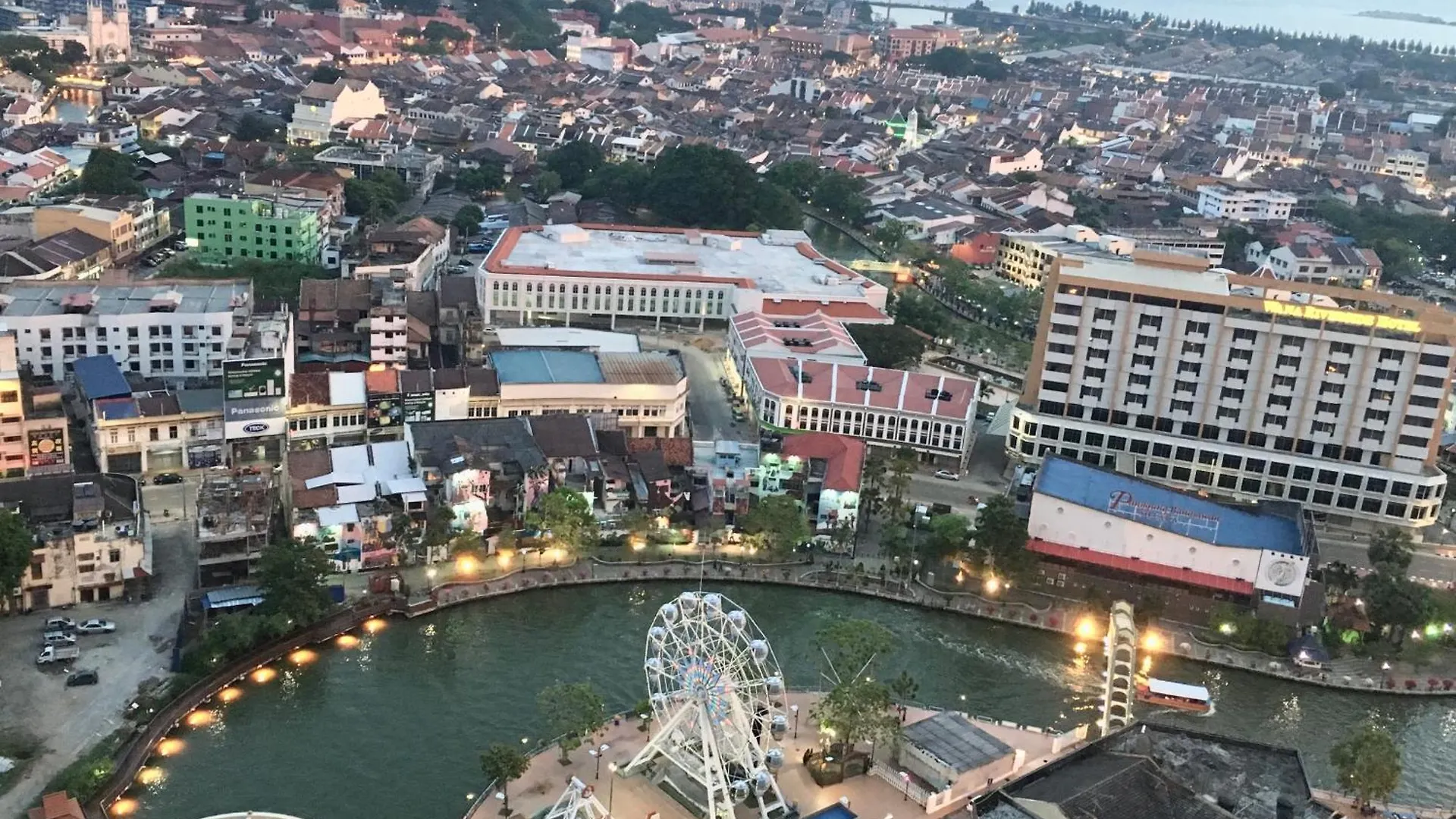 Luxury 3R2B Penthouse The Shore Hotel & Residences Malacca